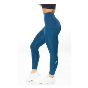 PTULA ACTIVE - THE RAENELL SLEEK LEGGING - NAUTICA